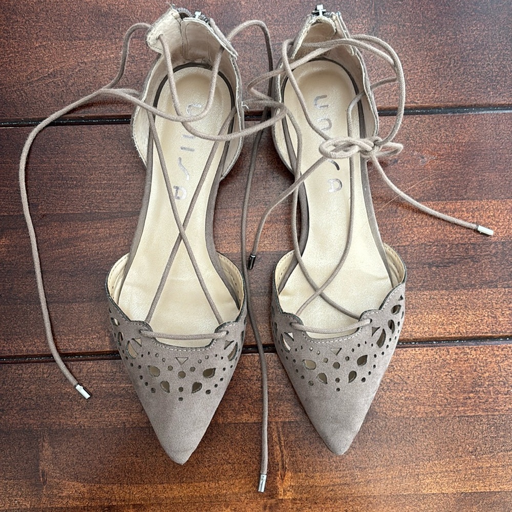 Unisa pointed toe, lace up flats.